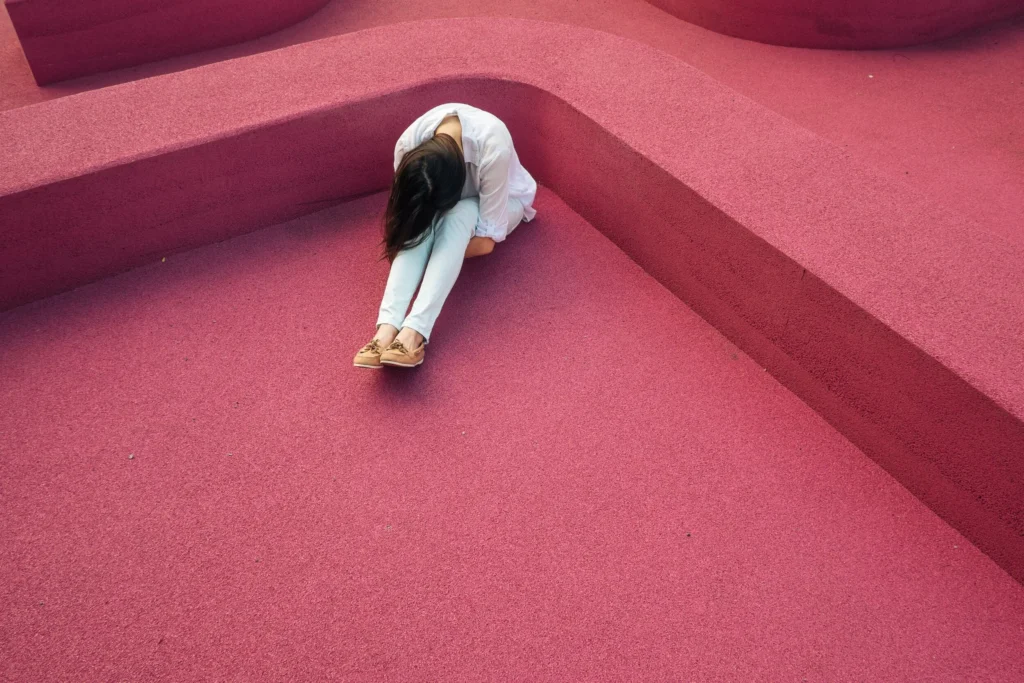 Feeling trapped in fear and powerlessness within a maze of limiting beliefs